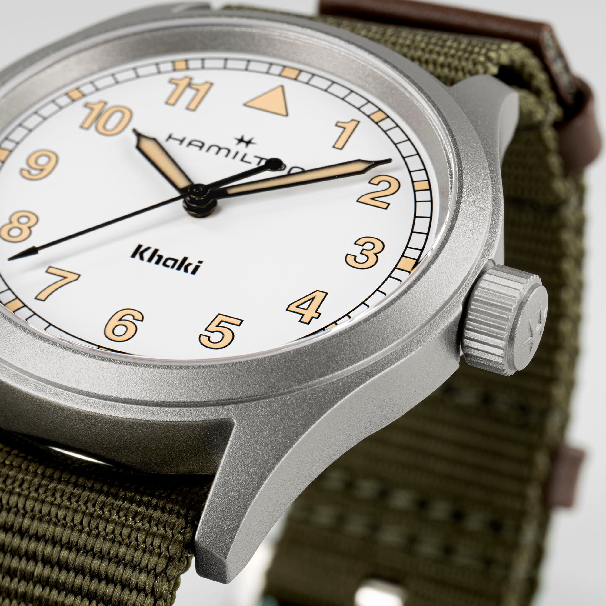 Khaki Field Quartz 38mm | Hamilton Watch - H69401910 | Hamilton Watch